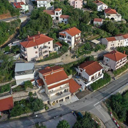 Apartman Marina Vrbnik Exterior foto