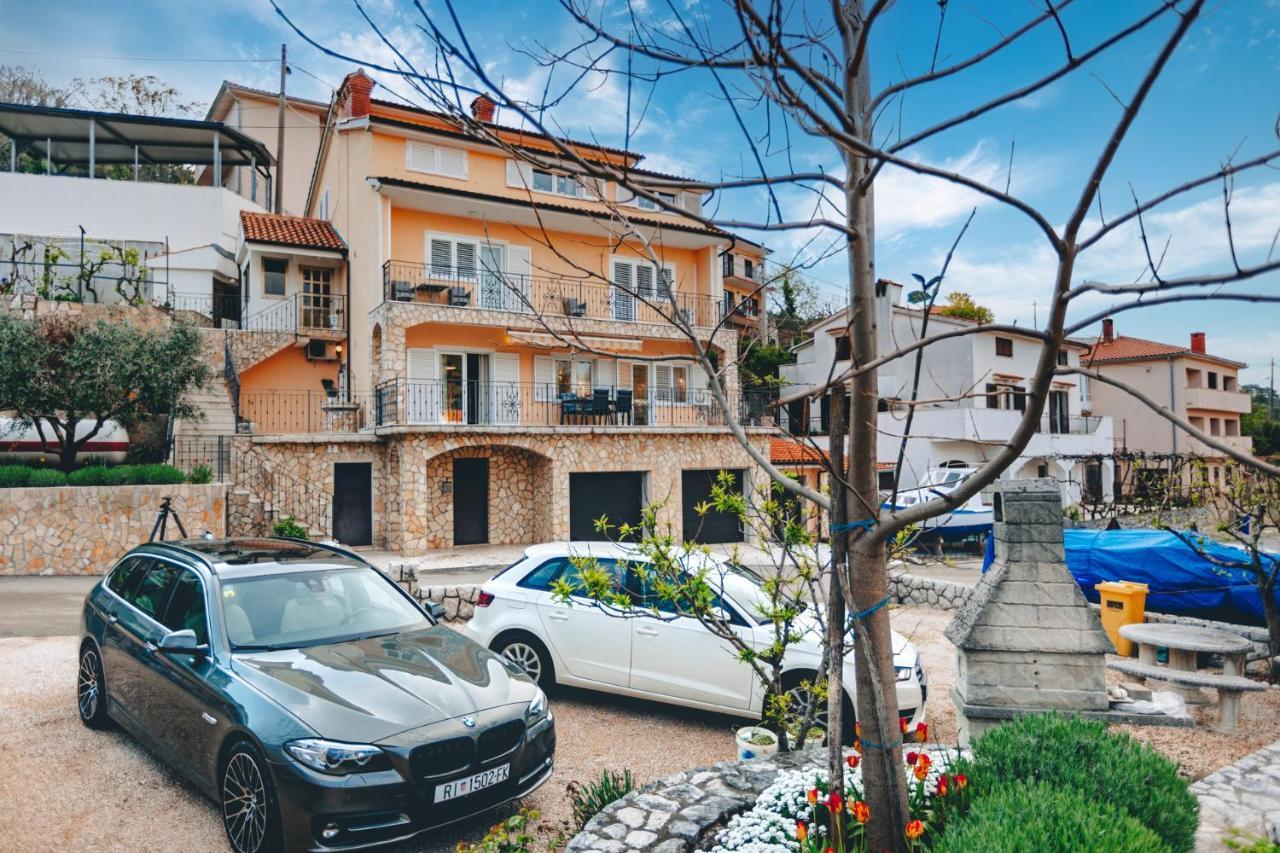 Apartman Marina Vrbnik Exterior foto