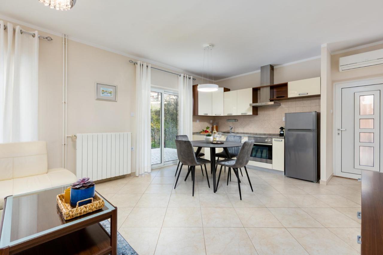 Apartman Marina Vrbnik Exterior foto