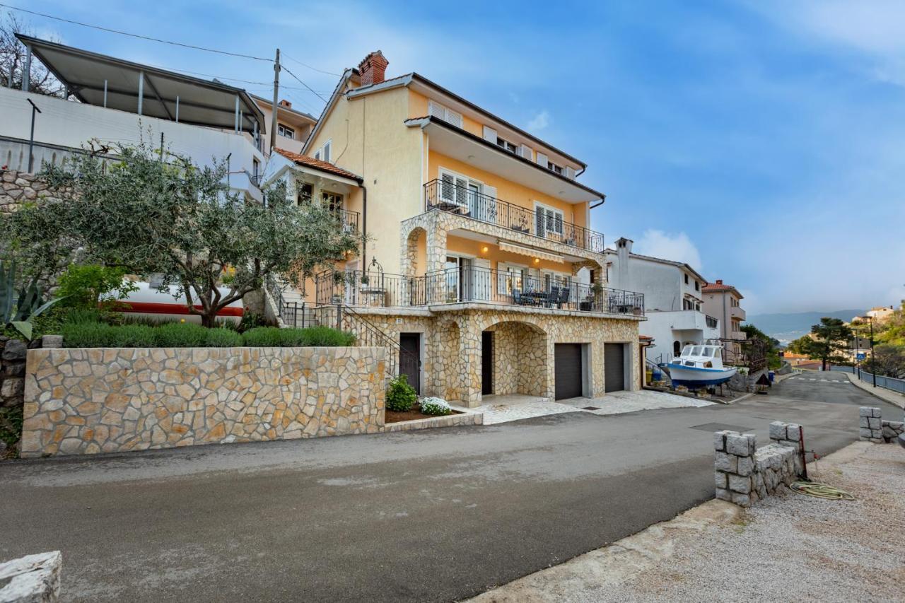 Apartman Marina Vrbnik Exterior foto